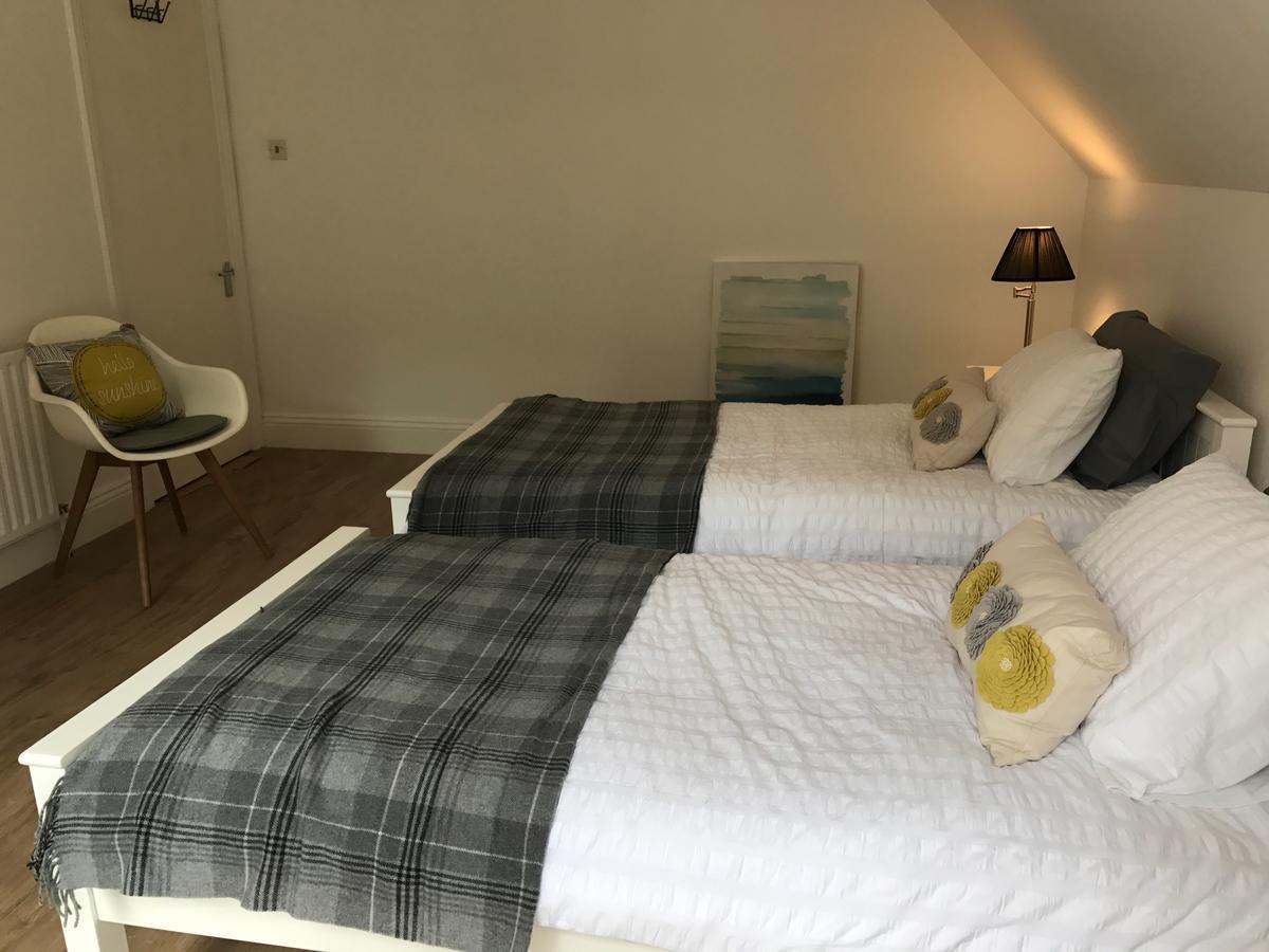 5, Sandleigh Apartment Улакумб Екстериор снимка
